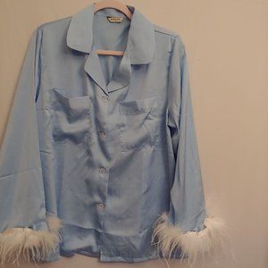 Sapjon calling Clueless Cher aesthetic baby blue with white feathers Large
